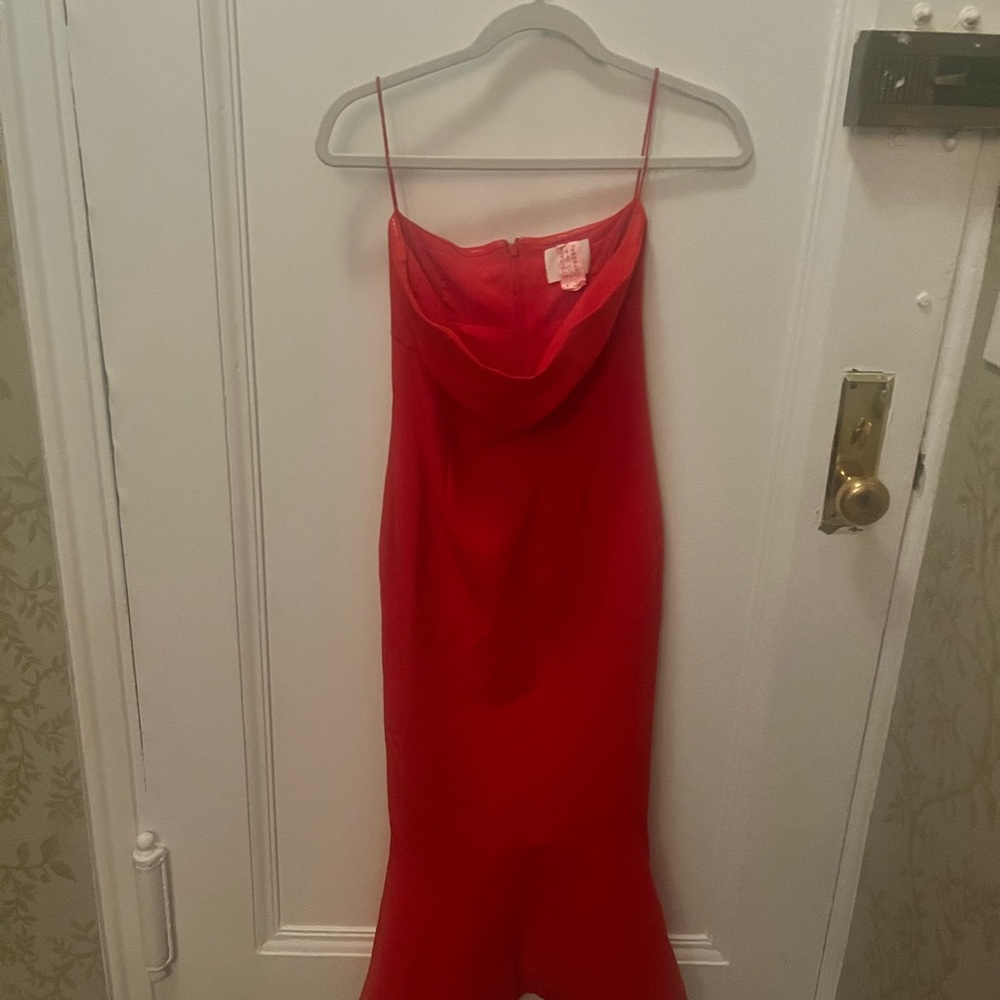 Red cinq a Sept strapless dress. Size 2. Perfect condition.